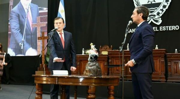 ASUMIÓ EL GOBERNADOR DE SANTIAGO DEL ESTERO